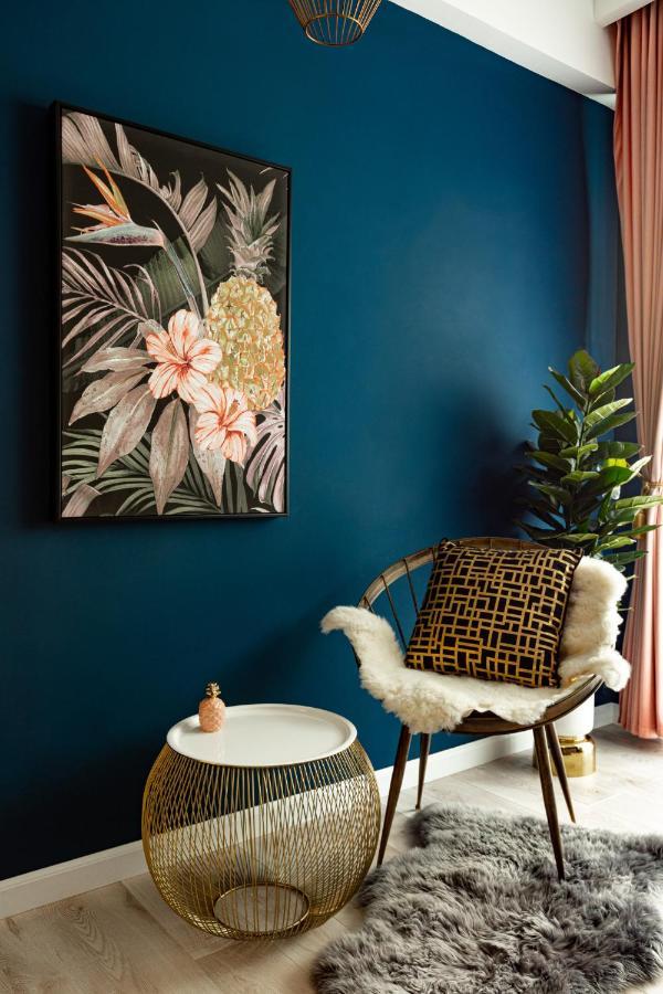Apartment Holt - Welcome To The Jungle Bukarest