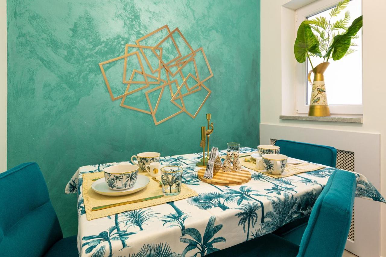Apartment Holt - Welcome To The Jungle Bukarest